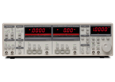 Stanford Research systems, SRS SR830, SR 830, Lock-in, zesilovač, slabé signály, měření, analýza, kvalitní provedení.