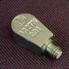 Miniaturní piezoelektrický akcelerometr A/27/E